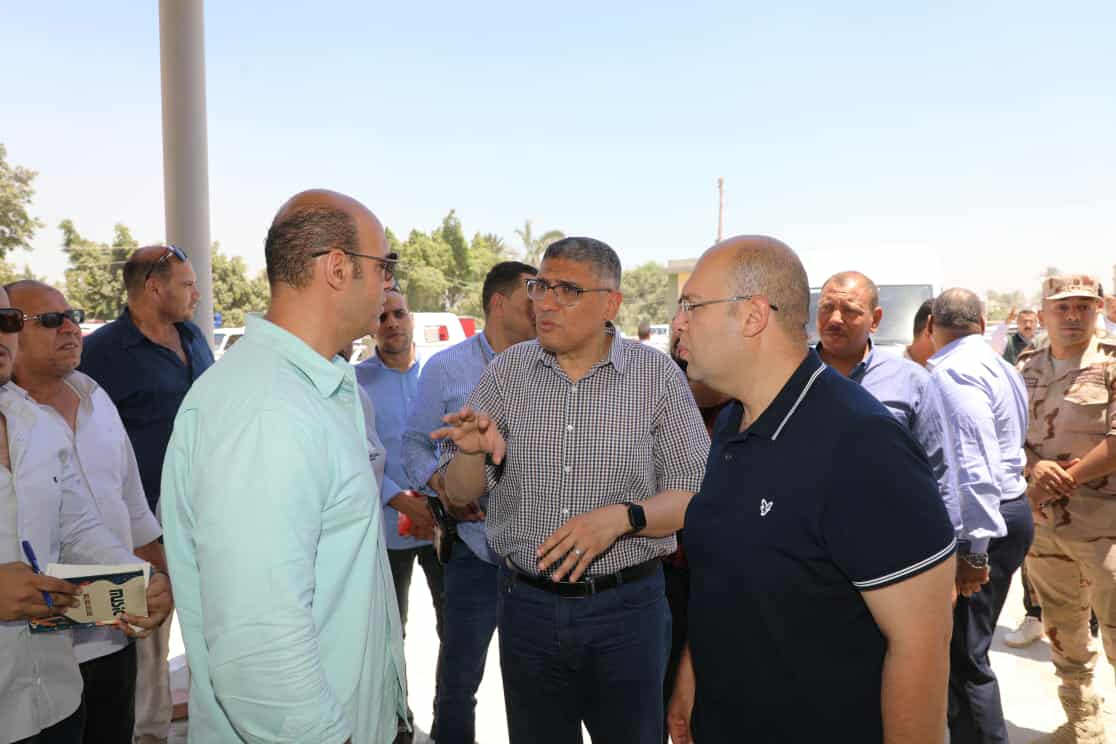 محافظ الجيزة يكلف بسرعة التشغيل التجريبي لموقف السرفيس الحضاري بالصف