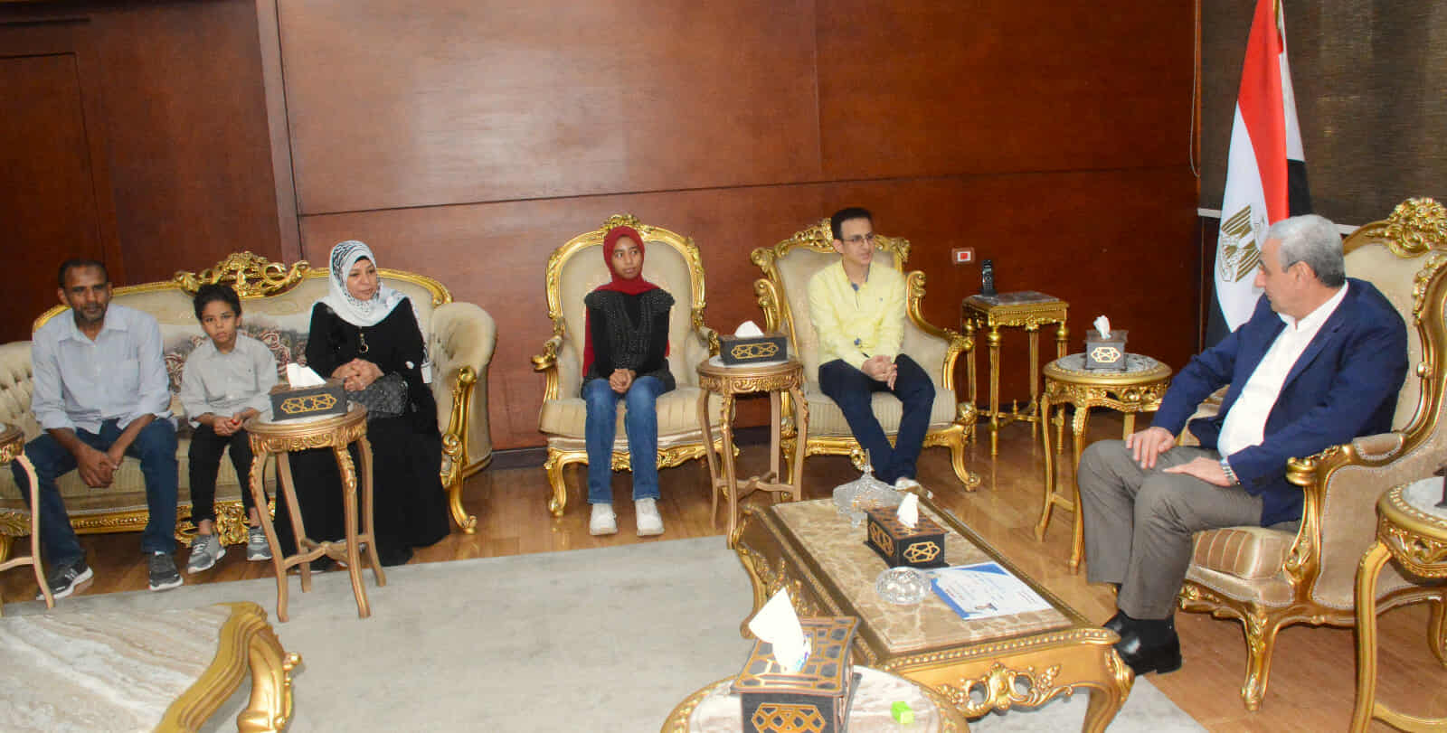 محافظ الغربية يكرم أوائل الثانوية العامة بالمحافظة