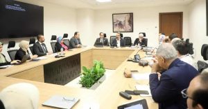 الصحة تتخذ خطوات جادة لتحسين أوضاع الأطباء وتعزيز بيئة العمل