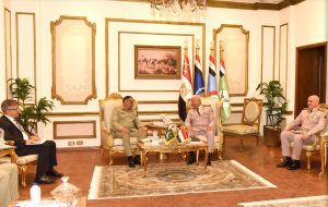 مصر وباكستان تعززان التعاون العسكري