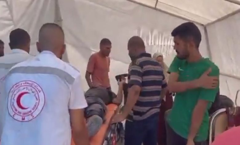 قصف إسرائيلي يوقع قتلى وجرحى بين منتظري المساعدات بغزة