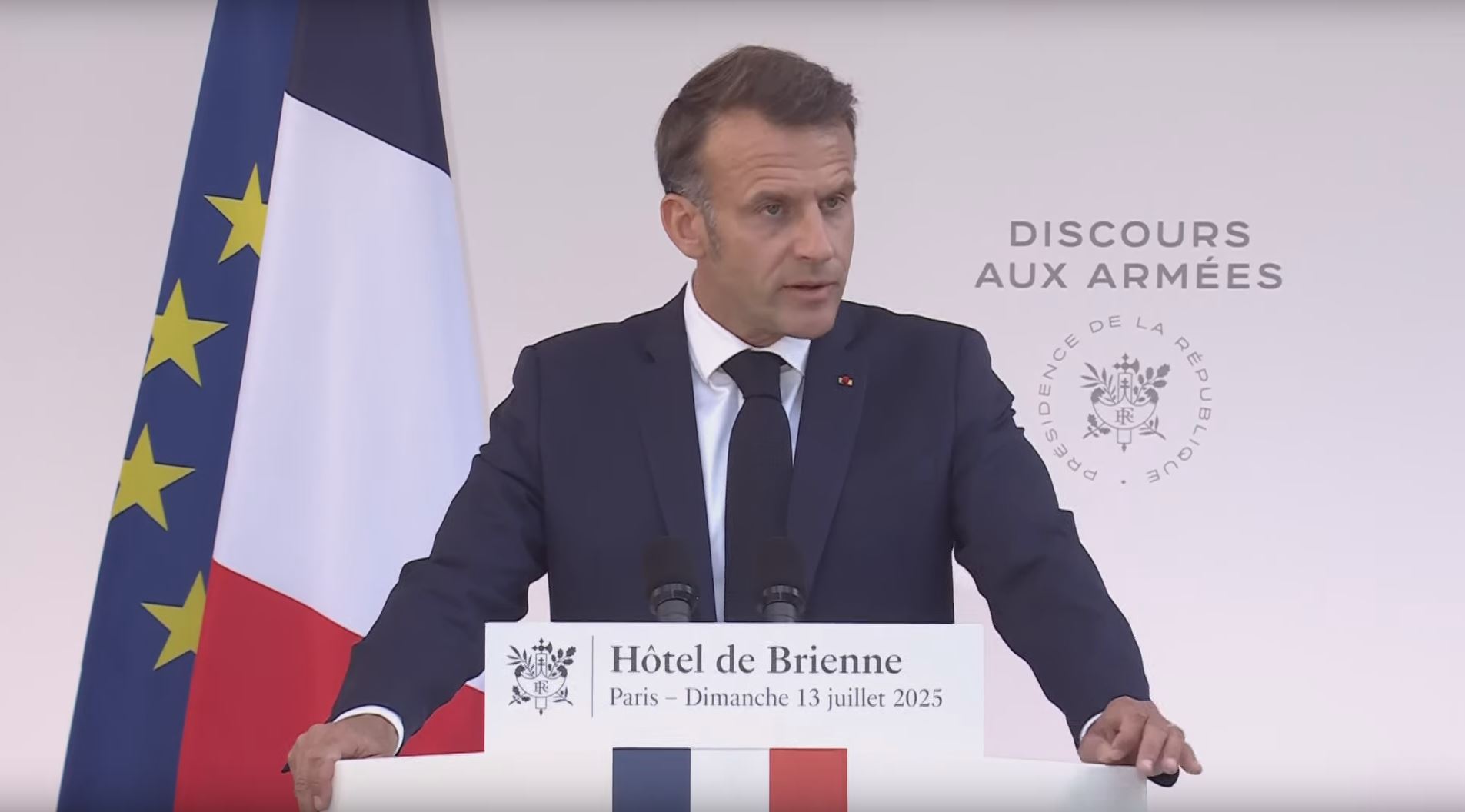 ماكرون: حرية أوروبا وأمنها في خطر بسبب التهديد الروسي