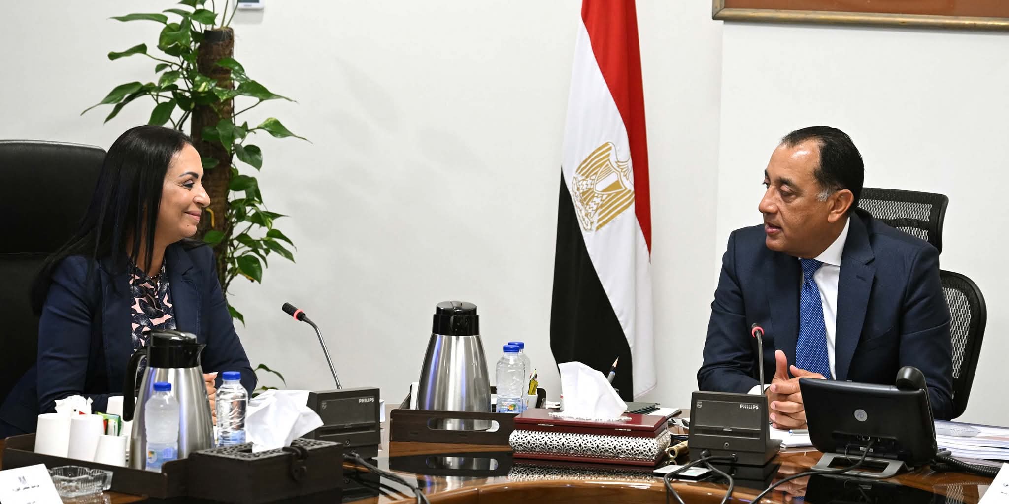 الحكومة تكشف شحن ٥٣٣ ألف طن مساعدات إنسانية لغزة