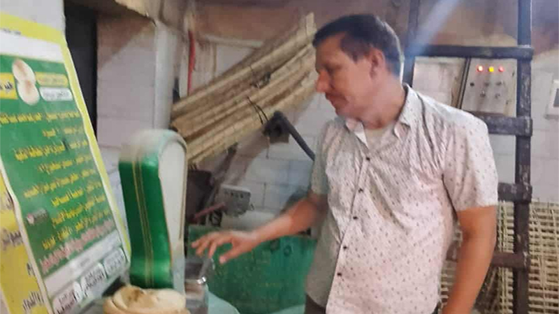 ضبط 127 مخالفة تموينية بالأسواق والمخابز بالمنيا