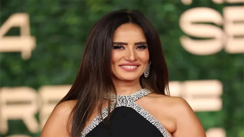 زينة تعود بقوة في 2025.. فيلمان ومسلسل يكشفون ملامح فنية جديدة