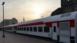 عطل مفاجئ يوقف قطار VIP بين قويسنا وبنها وهيئة السكة الحديد تعتذر للركاب