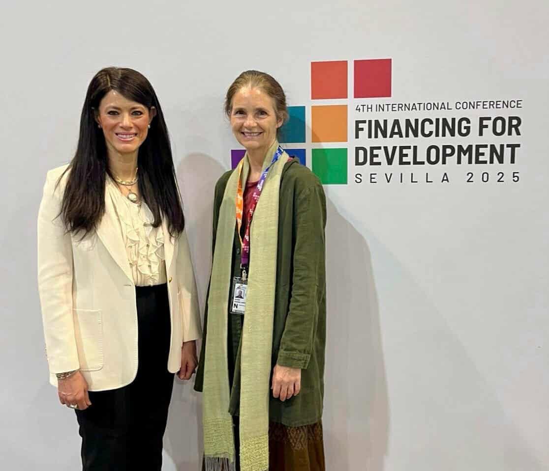 المشاط تناقش مع مديرة مبادرة أكسفورد مؤشر الفقر متعدد الأبعاد العالمي