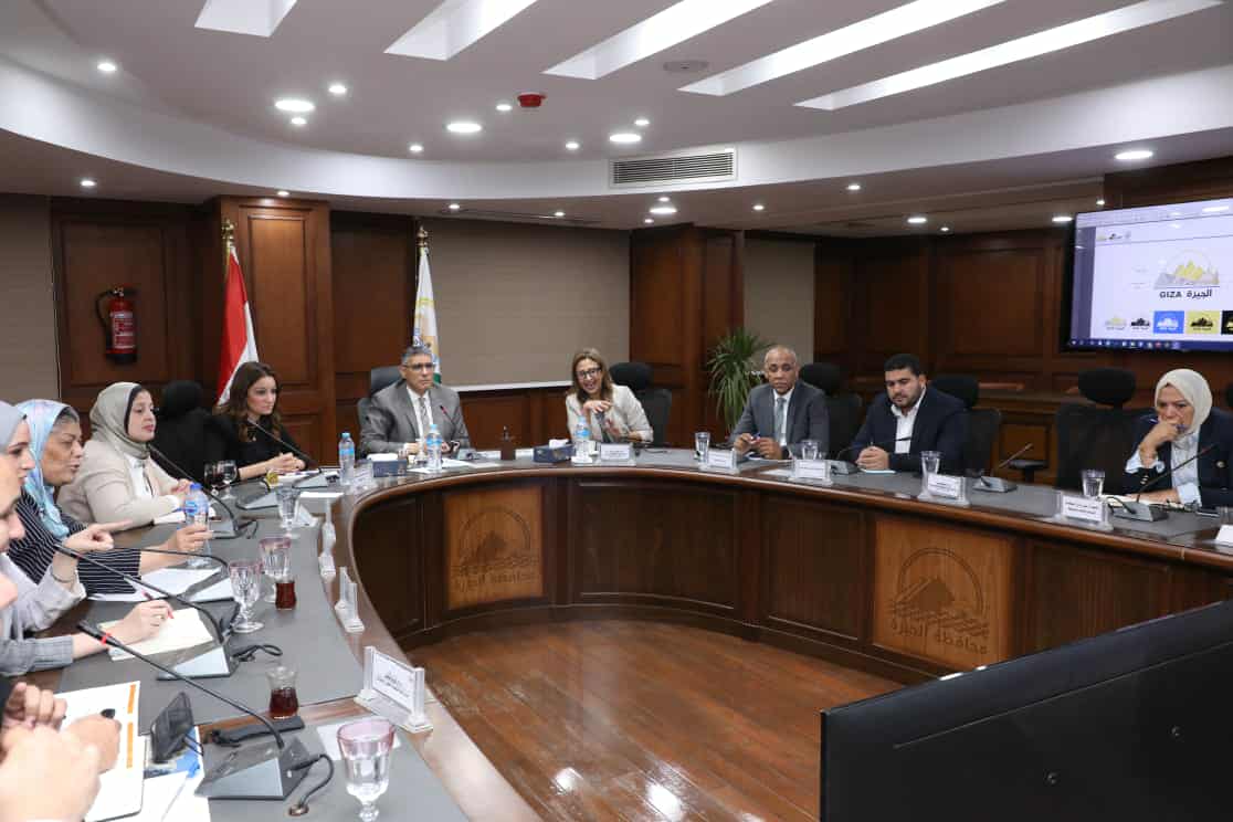 “النجار”يترأس اجتماع مناقشة مشروع الهوية البصرية للمحافظة