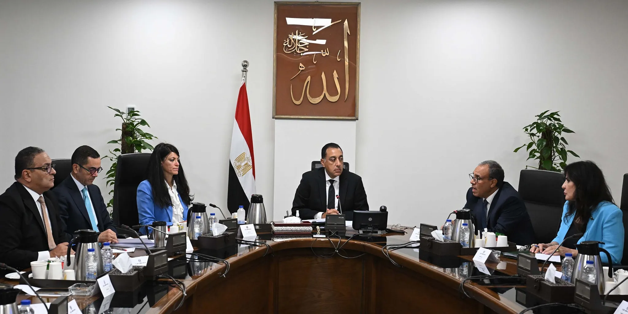 رئيس الوزراء يوجه بطرح فرص استثمارية على شركات أمريكية