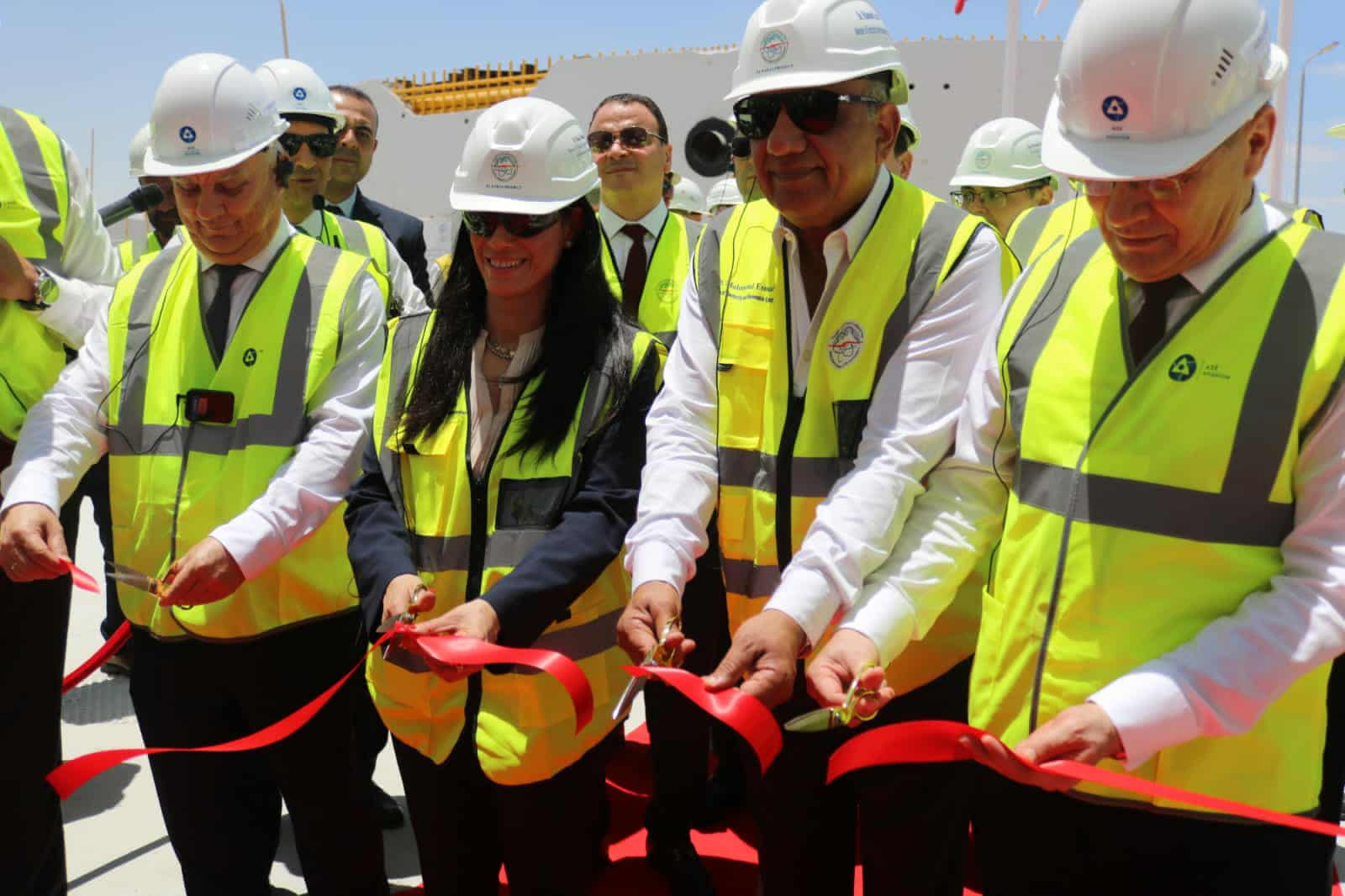 وزير الكهرباء والمدير التنفيذي لهيئة الدولة للطاقة النووية الروسية “روسآتوم” يتفقدان سير العمل فى مشروع المحطة النووية بالضبعة 