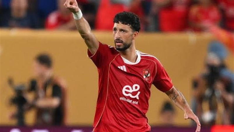 وسام أبو علي يتدرب منفرداً في الأهلي