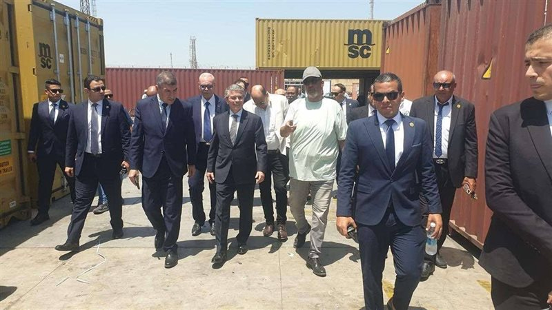 رئيس مصلحة الجمارك.. فى جولة ميدانية بميناء بورسعيد:   نعمل على تحسين الأداء الجمركي