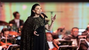 مى فاروق تحيى سهرة خاصة لأم كلثوم بمهرجان قرطاج الدولى