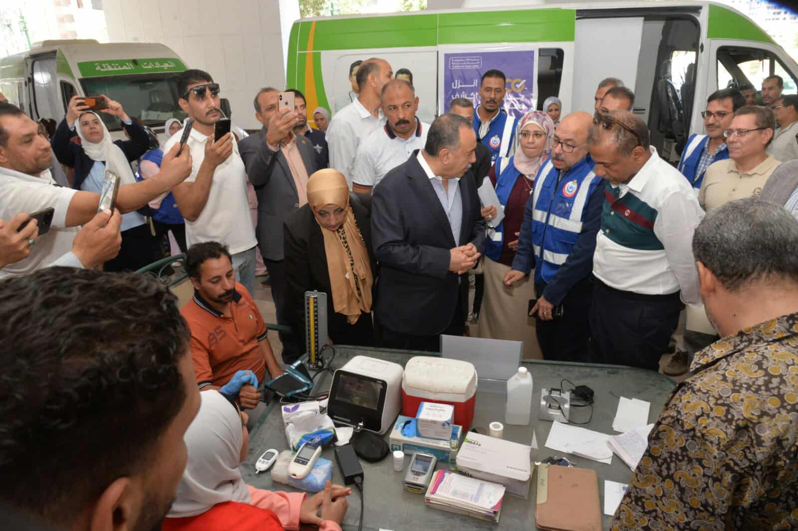 انطلاق فعاليات الحملة القومية “100 يوم صحة” من أمام ديوان عام محافظة أسيوط