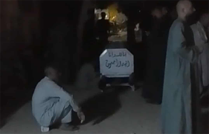 “مئات الأهالي”يشيعون جثامين ضحايا حادث محور ديروط فى أسيوط
