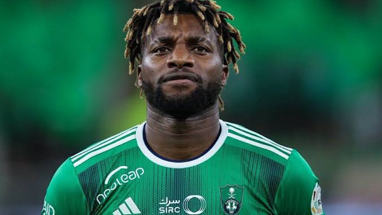 أهلي جدة يرفض انتقال سانت ماكسيمان لرين الفرنسي