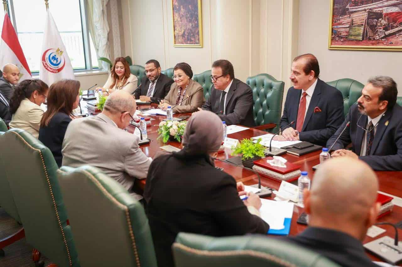 ابرز توصيات اجتماع وزير الصحة مع المدير الإقليمي للمنظمة العالمية