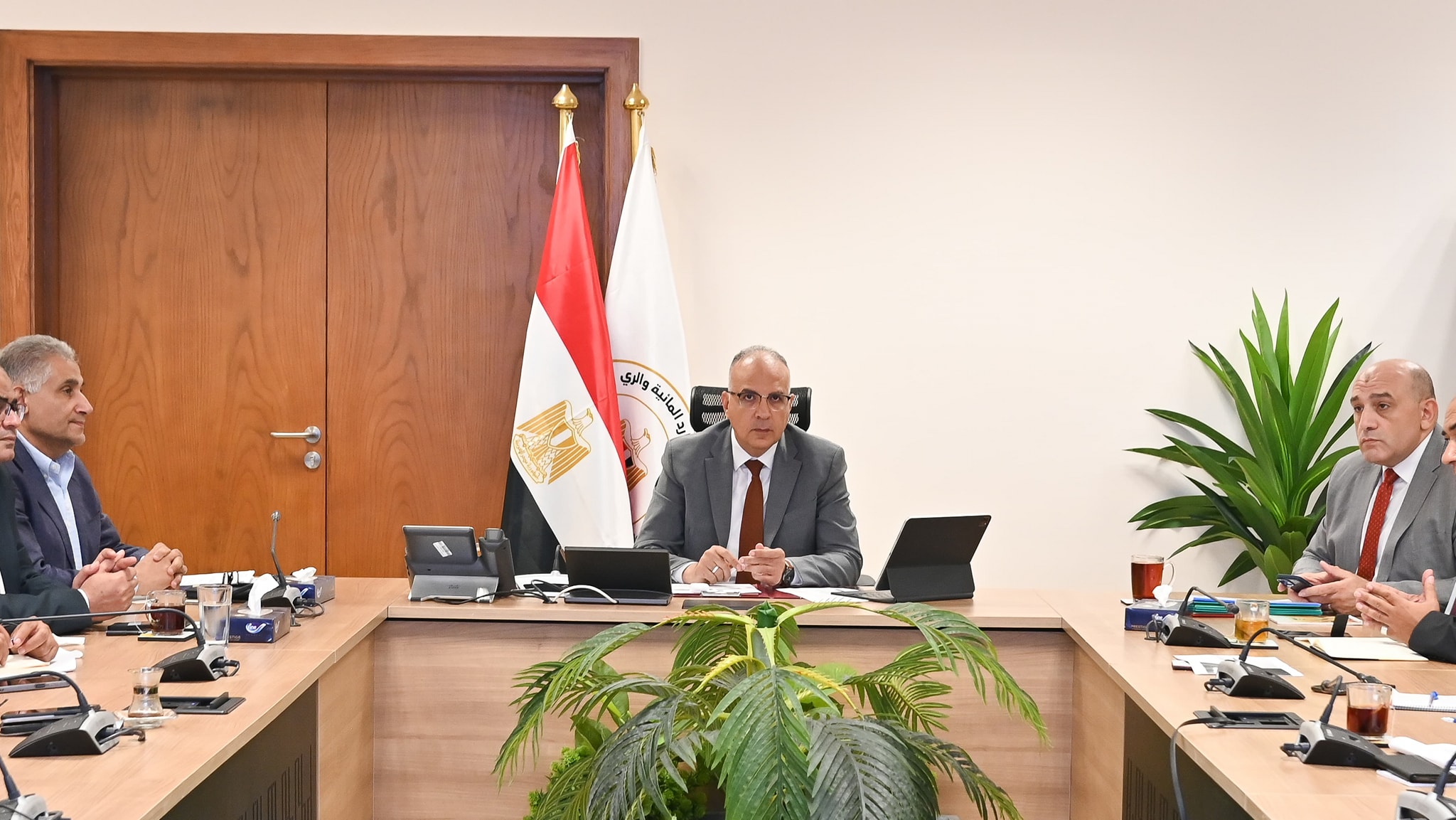 وزير الري يتابع دراسات برنامج التعاون المشترك في البحوث التطبيقية بين مصر وهولندا