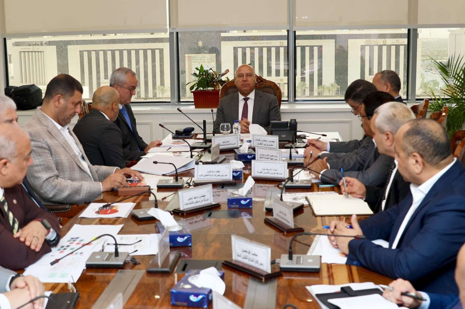 الوزير يراجع مع “ألستوم” مشاريع المترو والمونوريل والتصنيع المحلي