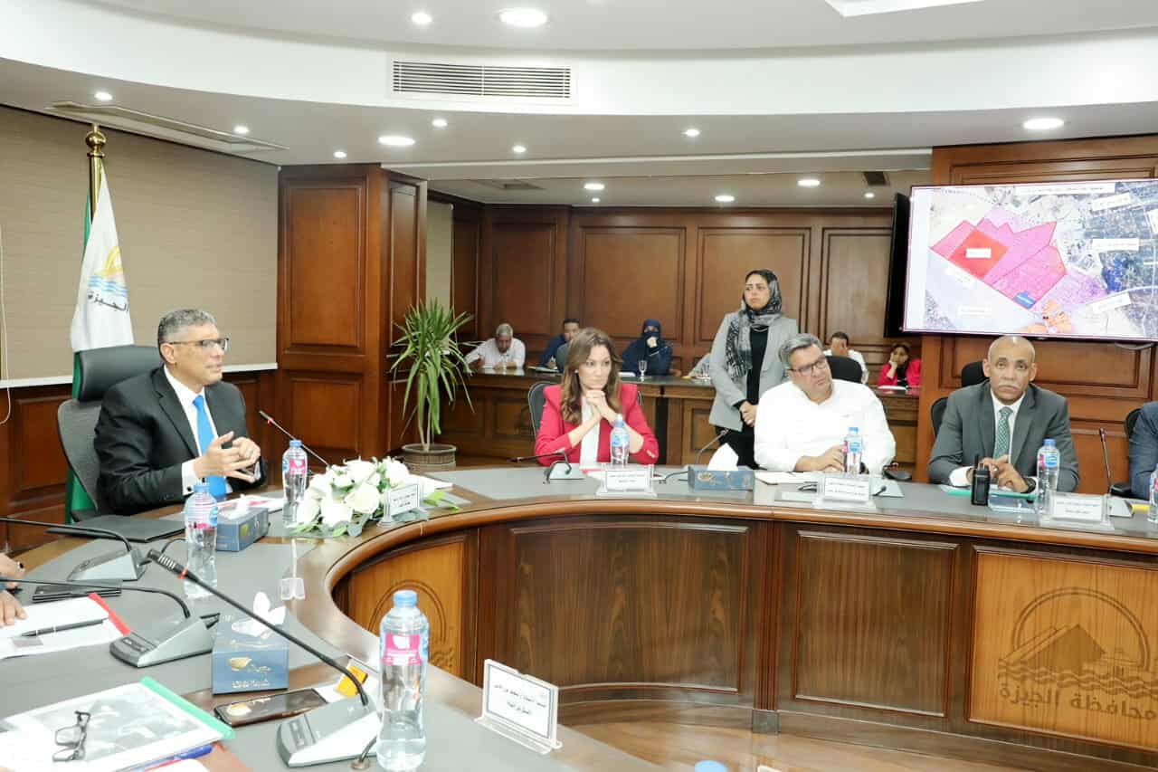 أبرز توصيات اجتماع محافظ الجيزة ونائب وزير الإسكان