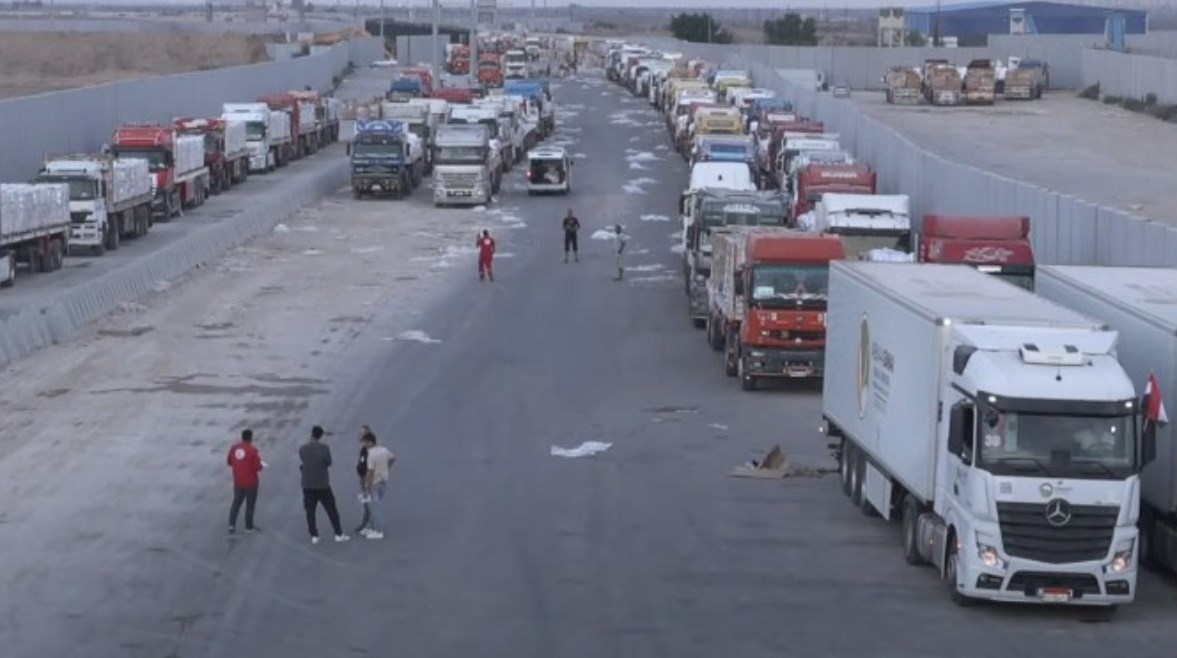 استمرار دخول المساعدات إلى غزة في ظل جهود مصرية مكثفة