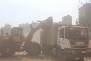 الجيزة: رفع ٨٠٠ طن مخلفات ورتش بحي العمرانية