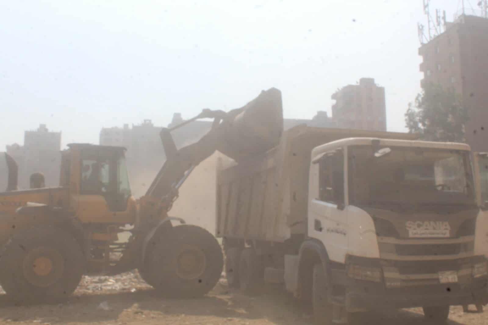 الجيزة: رفع ٨٠٠ طن مخلفات ورتش بحي العمرانية