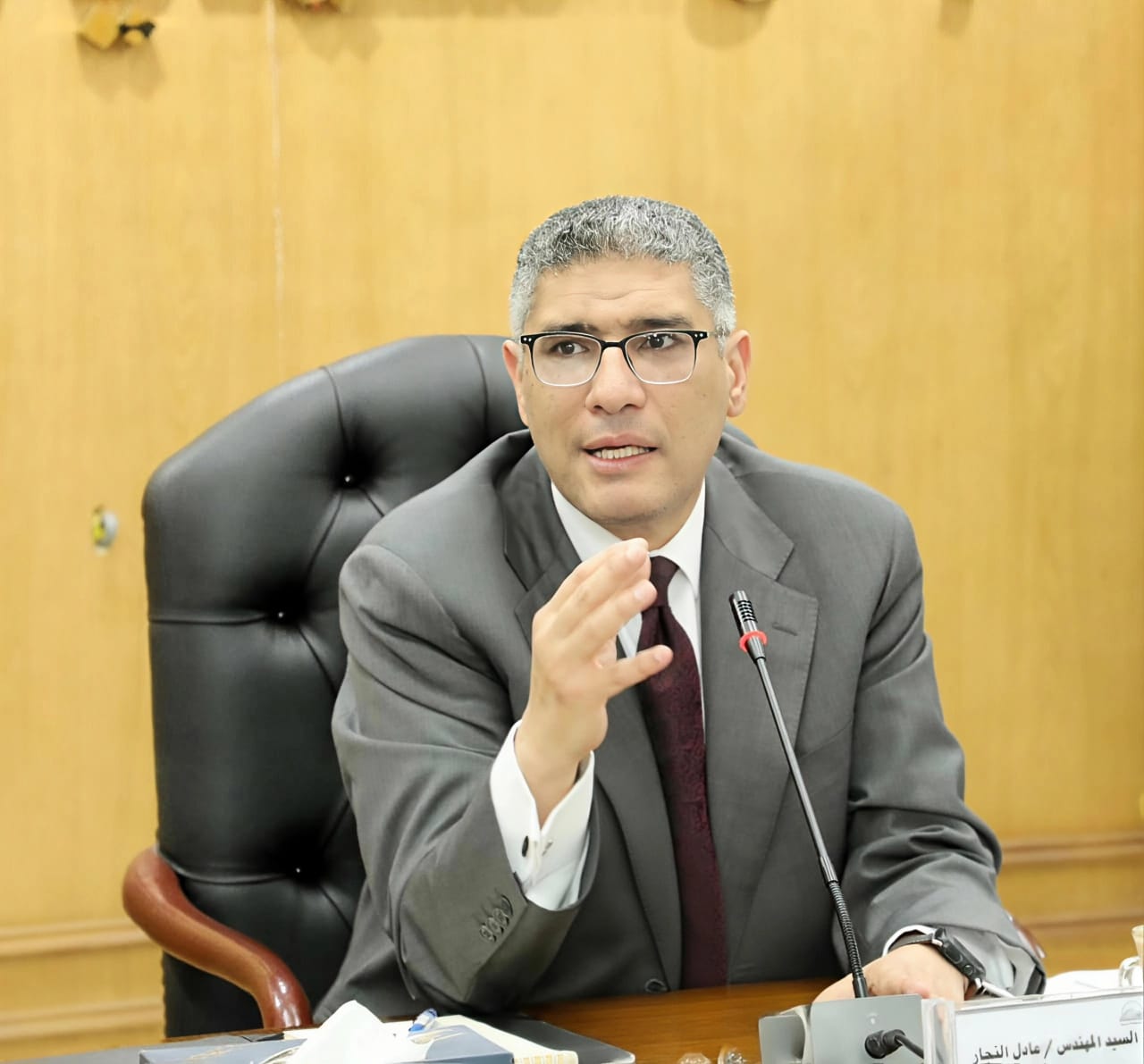 الجيزة :الدفع بسيارات مياه نقية بالصف وأطفيح لمواجهة ضعف الضغط المائي