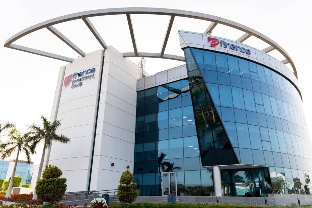 إي فاينانس: كافة الخدمات التي نقدمها والمُستضافة عبر مراكز البيانات الخاصة متاحة لجميع المستخدمين