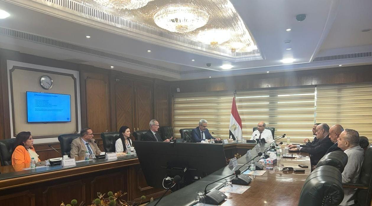وزير الطيران يستقبل نائب رئيس “الإياتا” لمنطقة الشرق الأوسط وشمال أفريقيا لبحث تعزيز التعاون في النقل الجوي