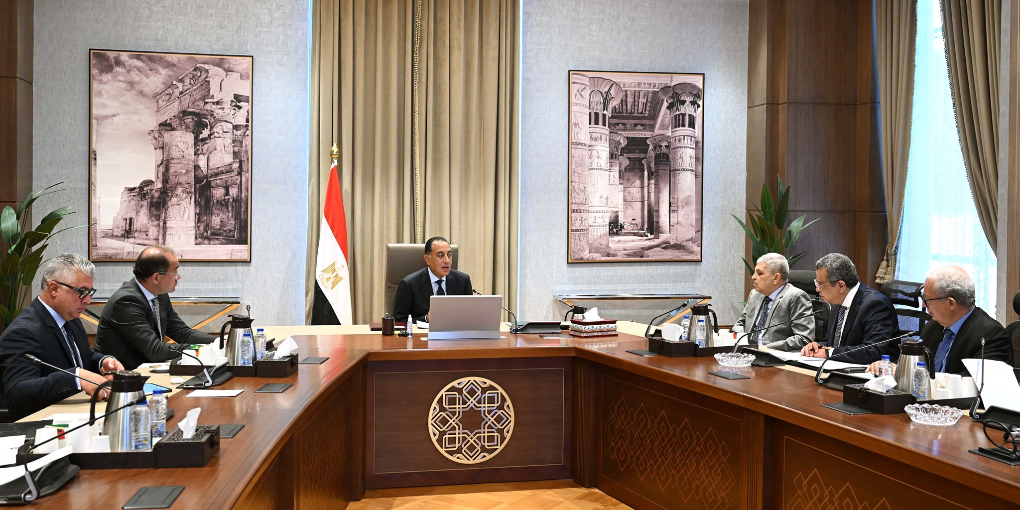 مدبولي: هيكلة الهيئات الاقتصادية لتطوير مؤسسات الدولة