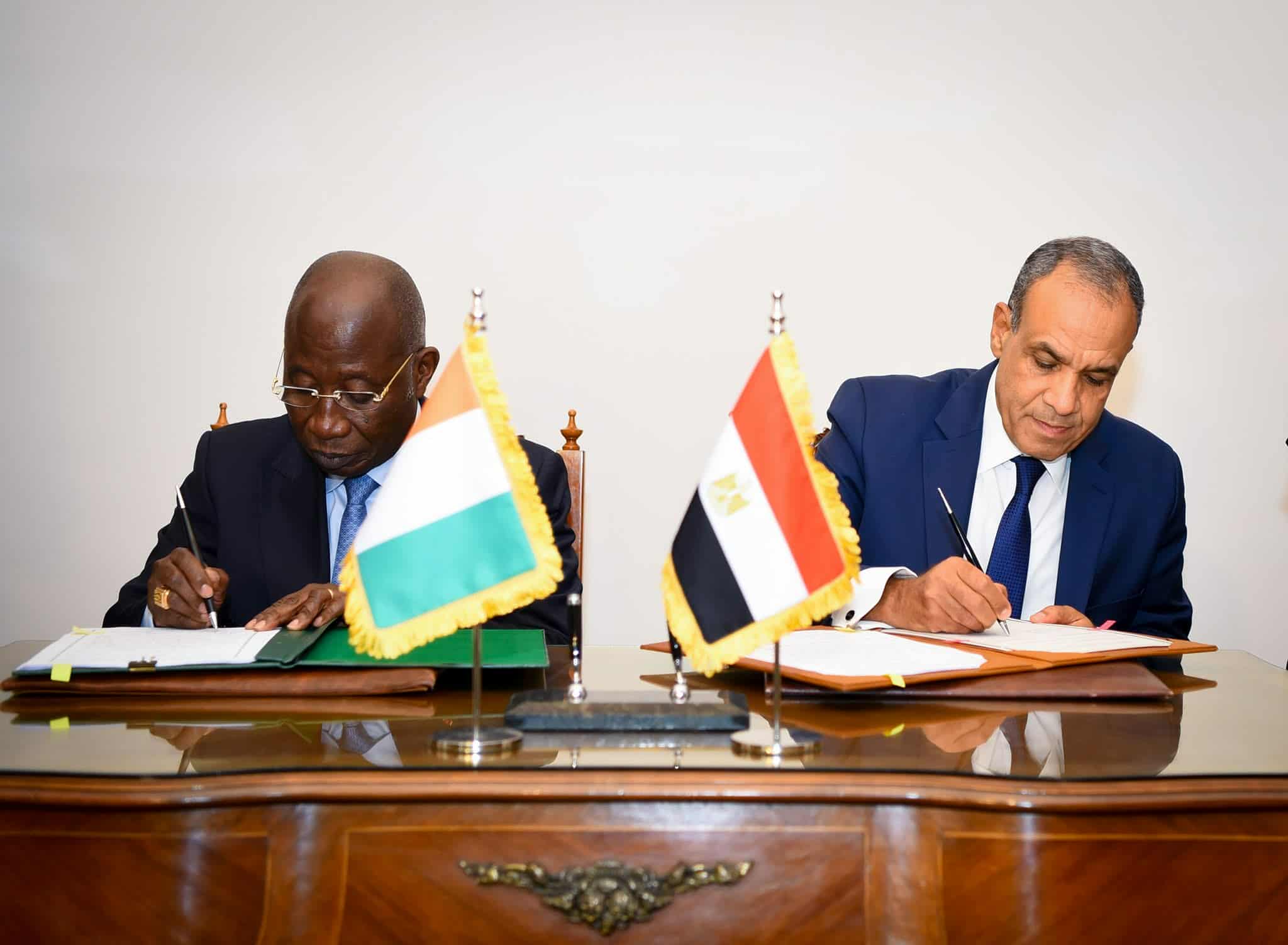 مصر وكوت ديفوار تتفقان على شراكة شاملة وإعفاء من التأشيرات