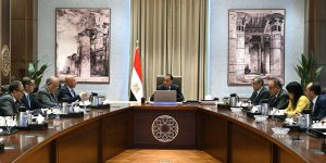 رئيس الوزراء: تطوير الصناعة الوطنية لتحقيق تنمية اقتصادية مستدامة