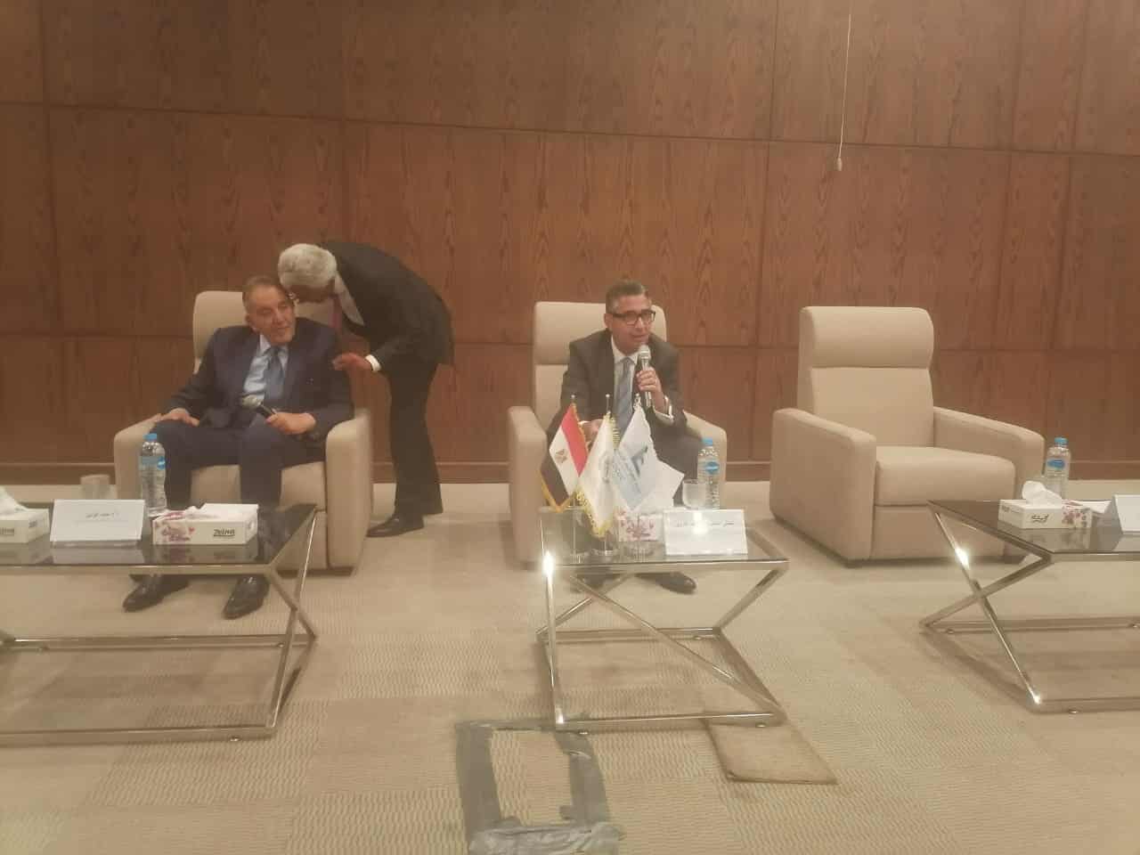 وزير التموين: مصر استوردت 450 ألف طن سكر خلال العام الجاري