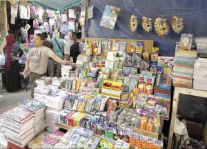 “منين نجيب مستلزمات المدرسة بأسعار مناسبة؟”.. تجارب “أمهات مصر” قبل انطلاق الدراسة