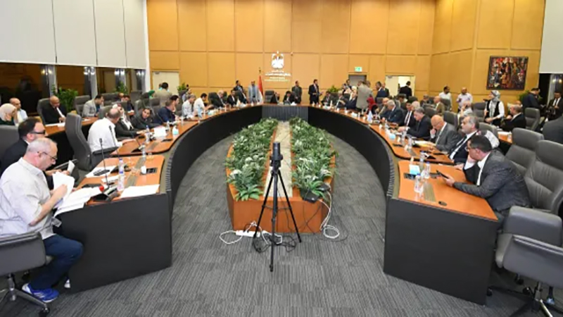 وزير الإسكان يعقد اجتماعه الدوري مع أعضاء البرلمان بمجلسيه النواب والشيوخ