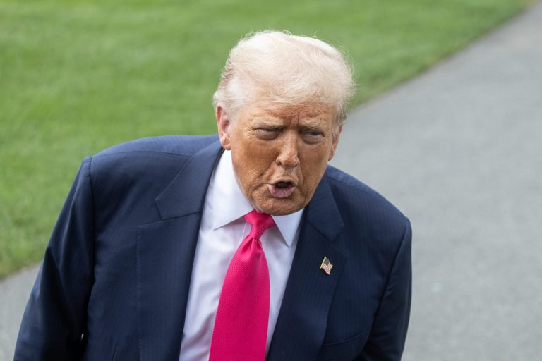 ترامب يهاجم وسائل الإعلام بسبب تغطية لقائه مع بوتين