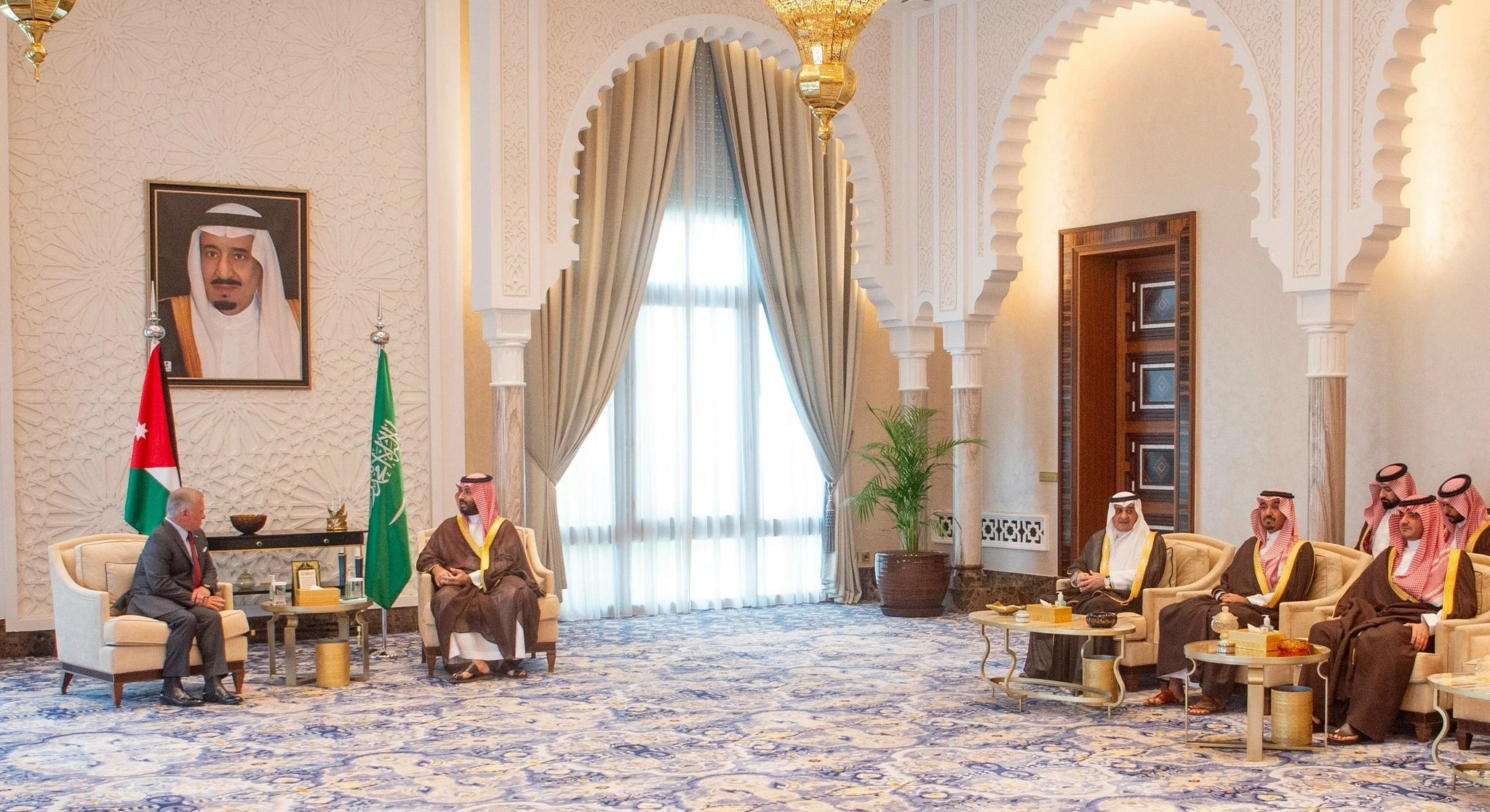 ولي العهد السعودي وملك الأردن يبحثان قضية فلسطين