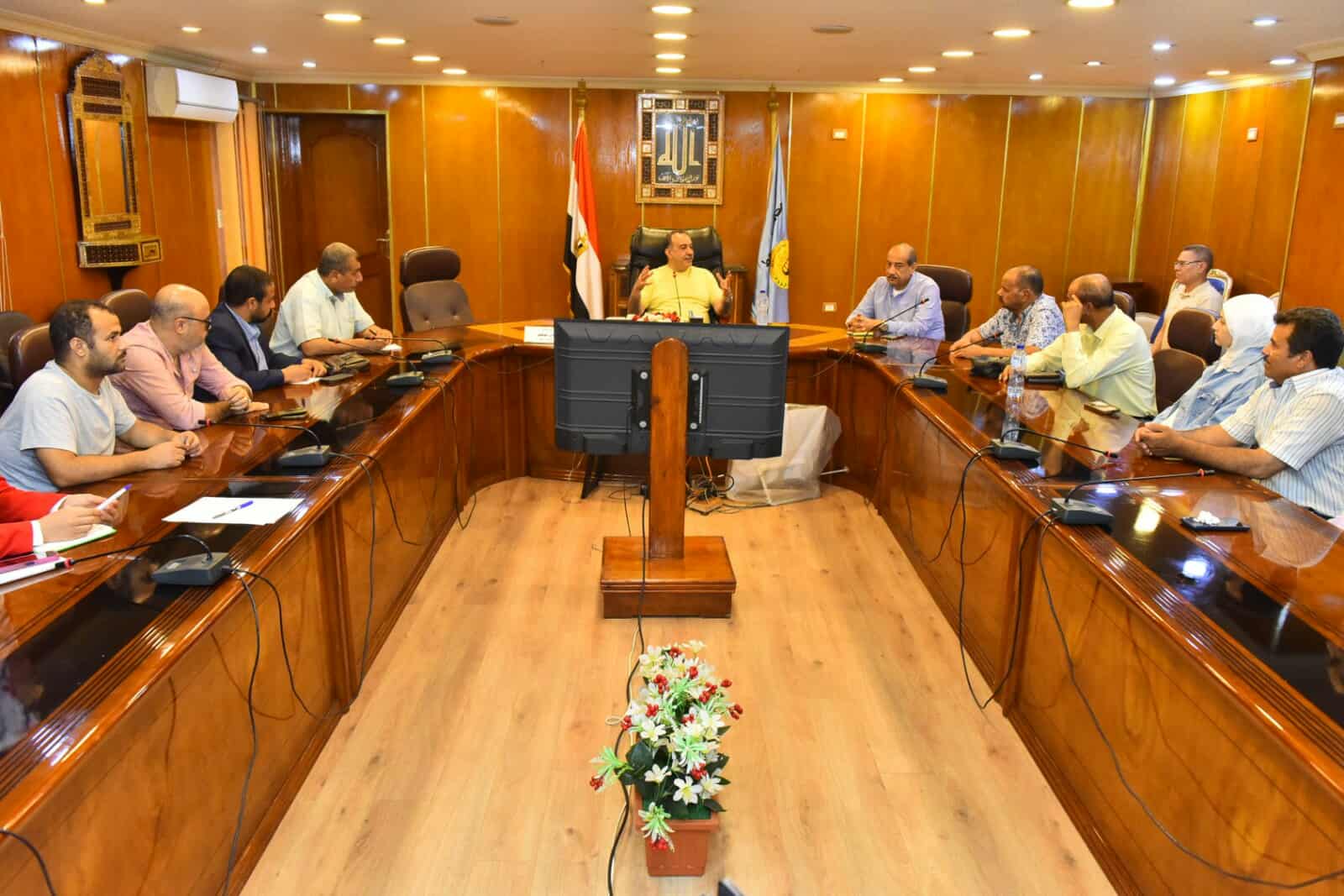 إنشاء معمل مركزي وتجهيزة لدعم المنتجين ورفع جودة العسل وتعزيز الصادرات الزراعية بأسيوط