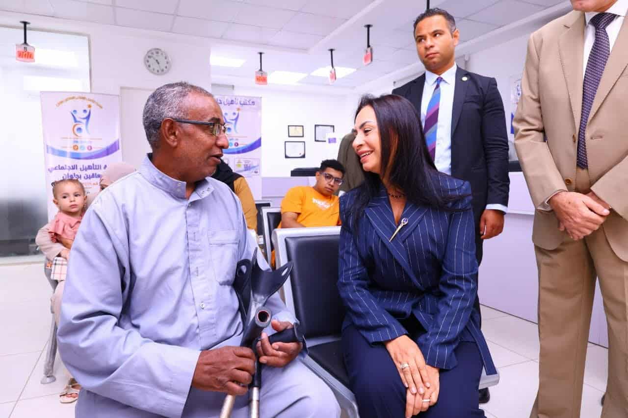 وزيرة التضامن تتفقد مكتب تأهيل حلوان لمتابعة الخدمات المقدمة للأشخاص ذوي الإعاقة