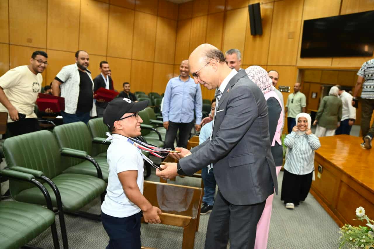 جامعة أسيوط تحتل المركز الأول في الأنشطة الطلابية لذوي الإعاقة