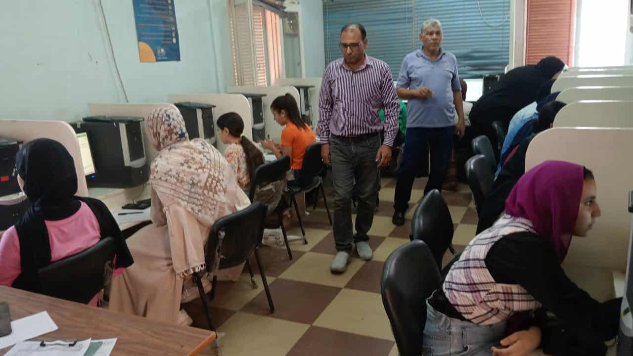 إختبارات القبول للطلاب المتقدمين لـ مدارس المتفوقين في العلوم والتكنولوجيا  “STEM ” بأسيوط