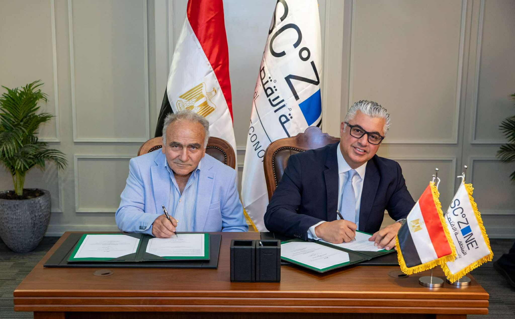 اقتصادية قناة السويس توقع مشروع “مارينيرو” للملابس الجاهزة بالقنطرة غرب