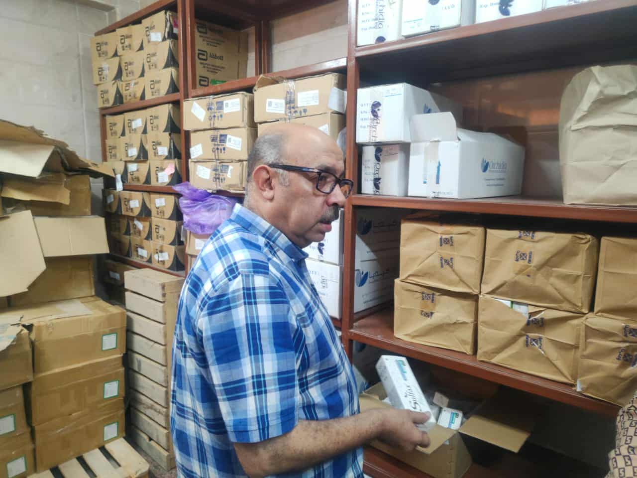 وكيل صحة أسيوط يفاجئ مخازن الأدوية وإدارة الصيدلة في مراقبة وضبط سوق الدواء