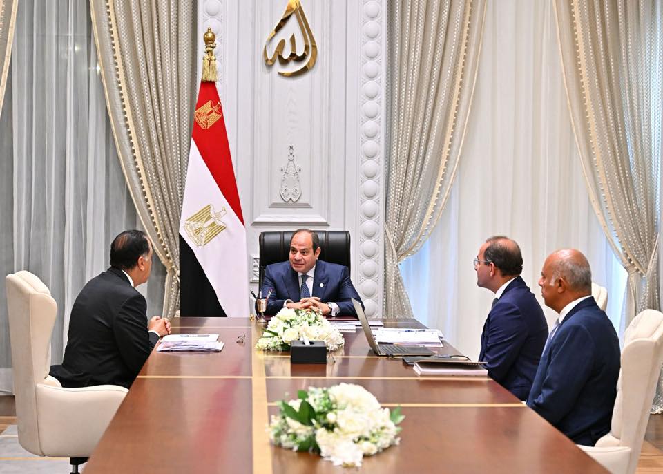 الرئيس يوجه باستمرار العمل على تحقيق فائض أولي وزيادة الإنفاق على “تكافل وكرامة” وقطاعي الصحة والتعليم