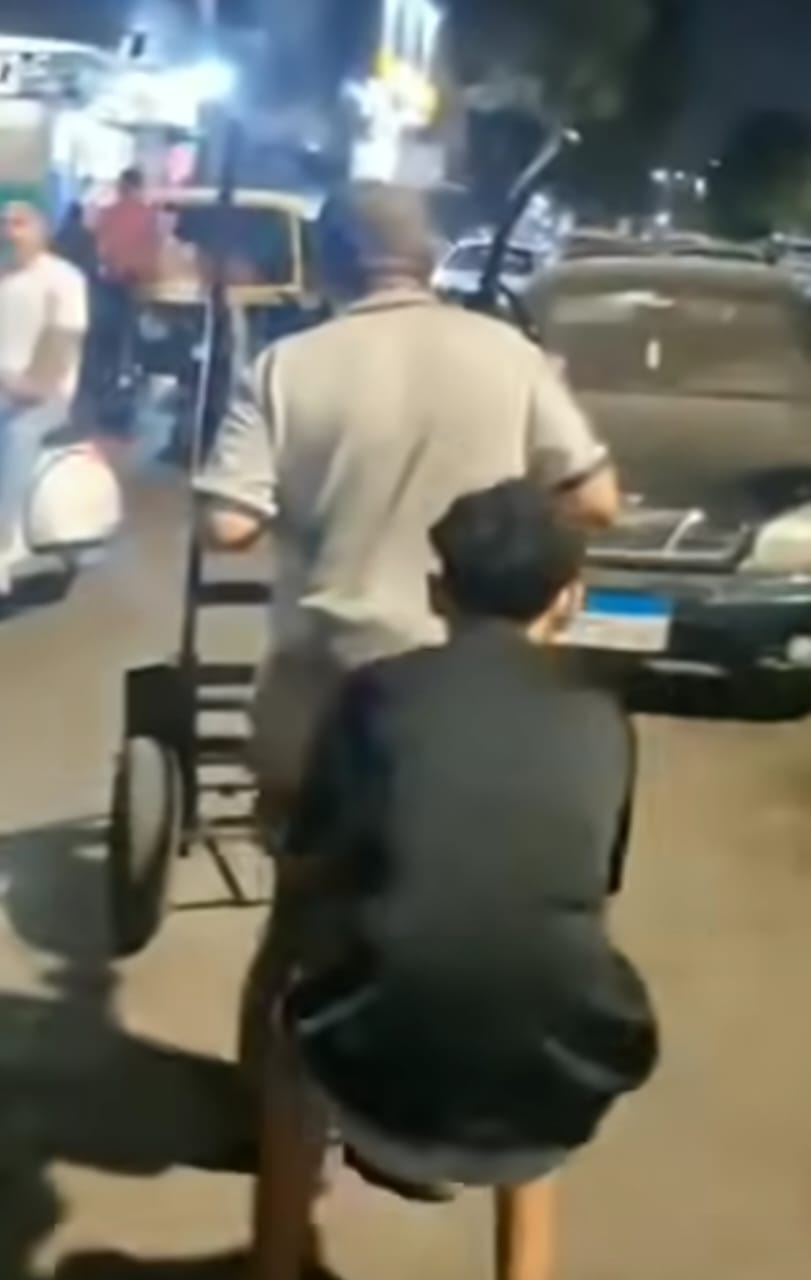 أمن القاهرة يضبط المتهمين بصفع المارة وكبار السن في روض الفرج