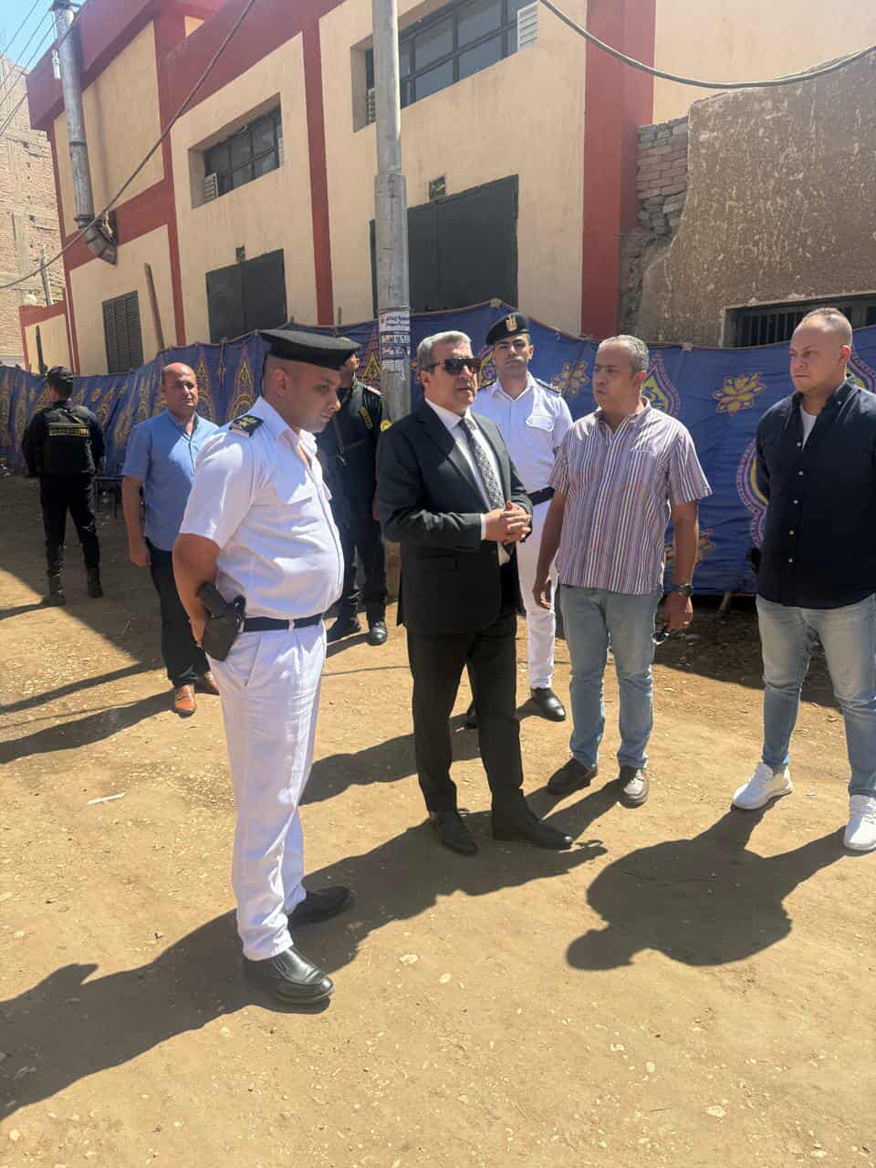 مدير أمن أسيوط:العملية الانتخابية تشهد انتظام وتوافد كبير من المواطنين وسط تواجد أمنى