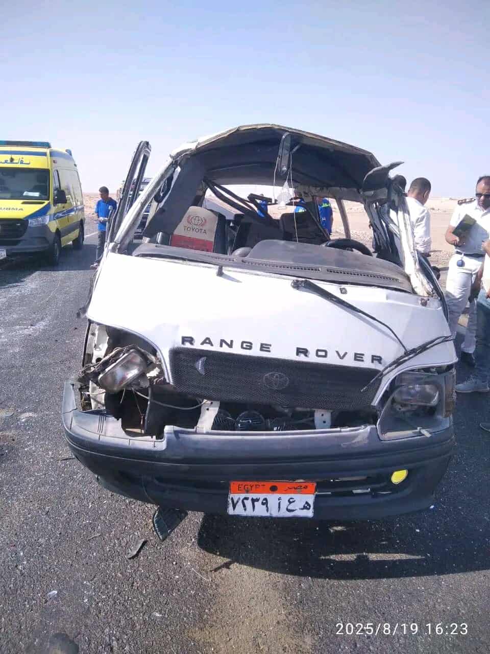 وفاة وإصابة 13 شخصا في حادث إنقلاب ميكروباص بأسيوط 