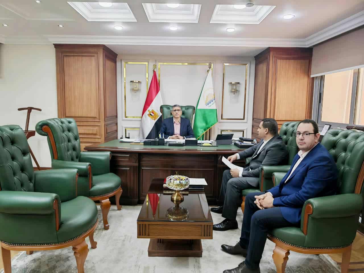 محافظ الجيزة يستقبل وكيل مديرية التموين الجديد