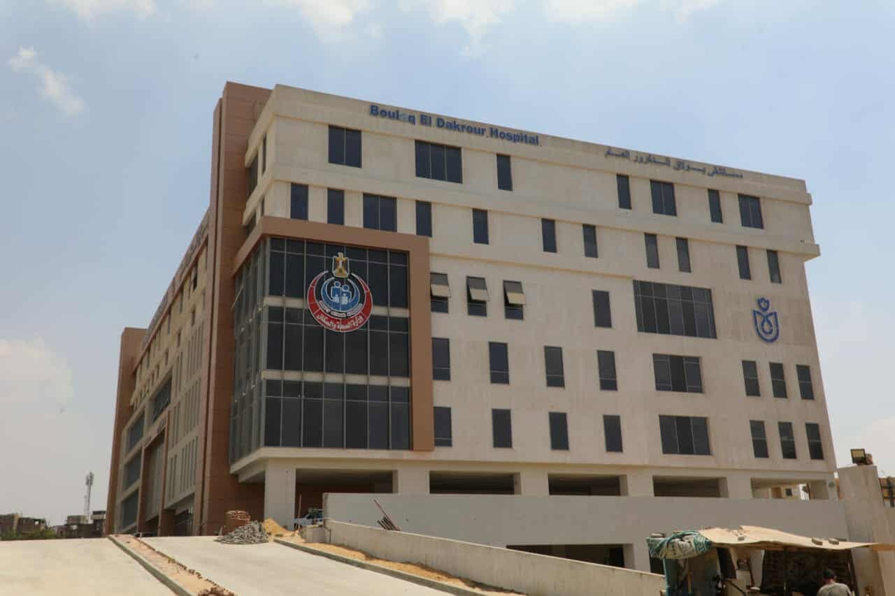 محافظ الجيزة يتفقد أعمال التطوير بمحيط مستشفى بولاق الدكرور العام